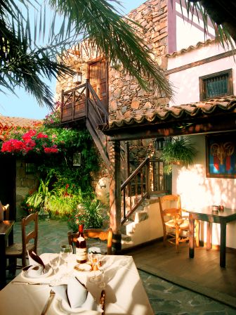 PATIO_GEDECK_MAC_-_web